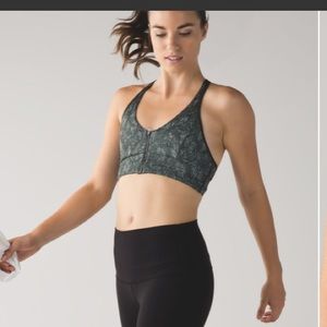 Lululemon Cool to the Street Zip Up Bra